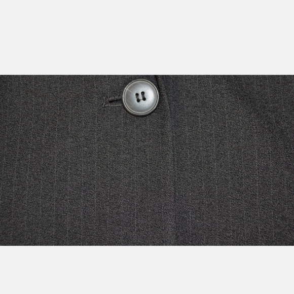 ANN TAYLOR Women's Gray Pinstripe Blazer Suit Jacket Size 4 - Picture 9 of 9